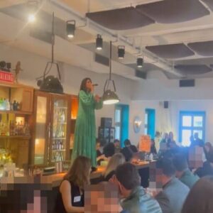 Παιχνίδι speed dating βραδιές γνωριμιών Αθήνα  Φλερτ στην Αθήνα